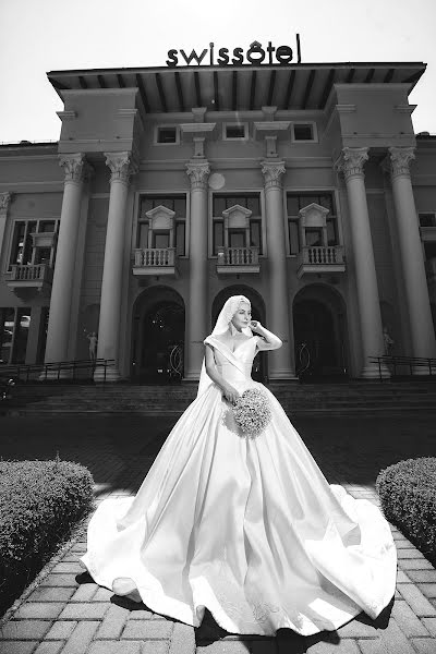 Fotografo di matrimoni Denis Vyalov (vyalovdenis). Foto del 12 aprile 2022