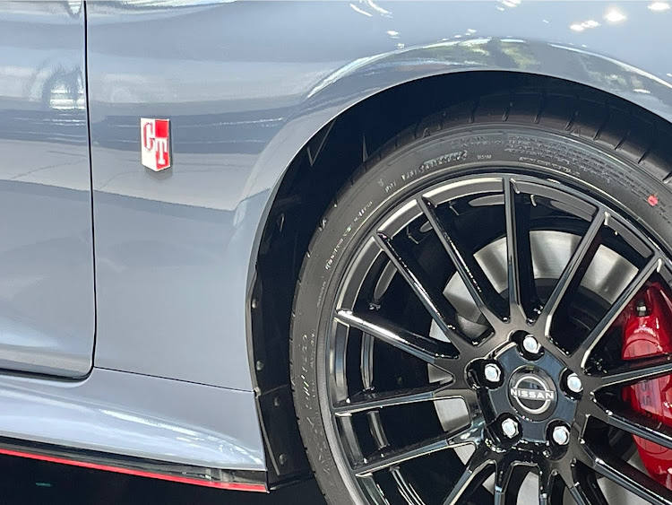 スカイライン GT-Rの大黒PA・お盆休み終了・暑いので熱中症にはお気をつけて・日産グローバル本社ギャラリー・エアコンなしはつらいよに関するカスタム事例の投稿画像8枚目