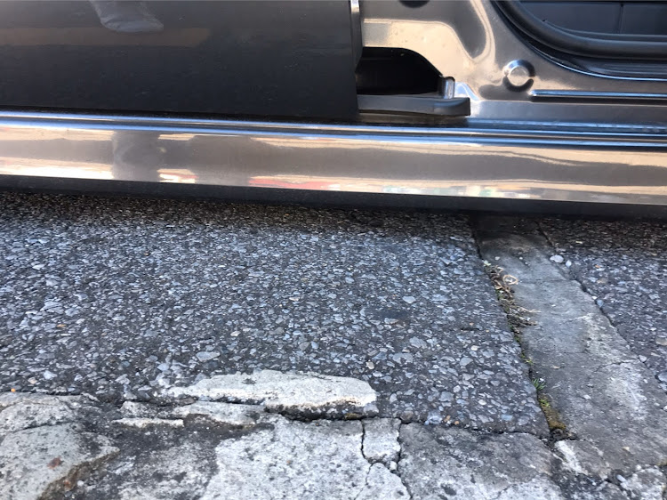 ラフェスタ ハイウェイスターの車高調整・日産・NISSAN・ラフェスタWCに関するカスタム事例の投稿画像1枚目