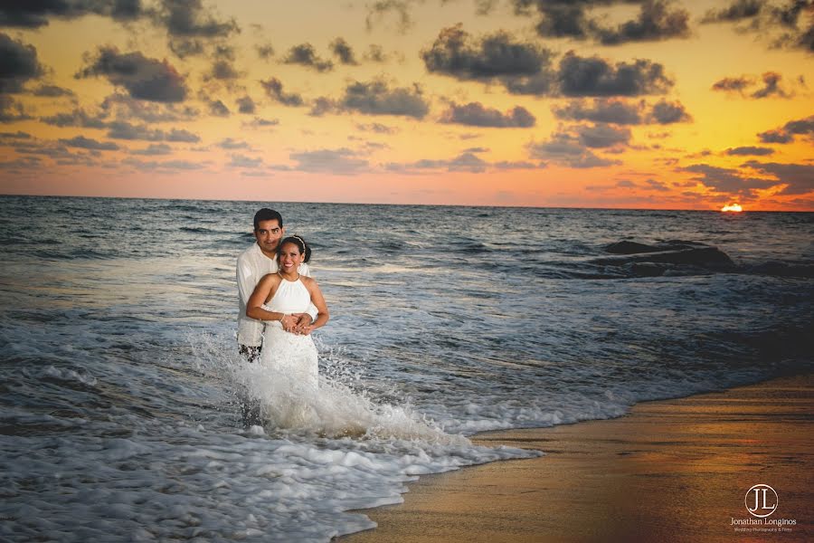 Fotografer pernikahan Jonathan Longinos (jonathanlongino). Foto tanggal 2 Maret 2016