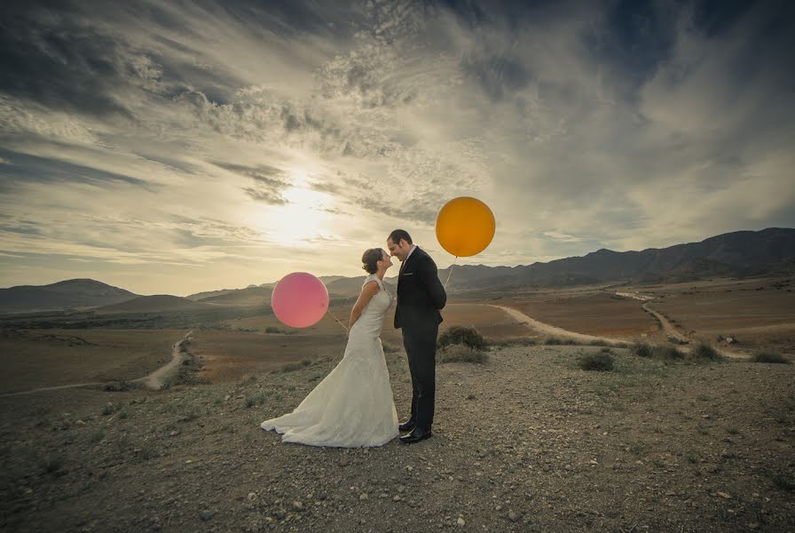 Fotógrafo de casamento Valeriy Senkin (senkine). Foto de 23 de abril 2015