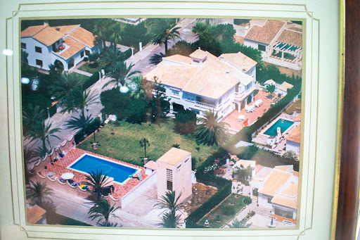 Villa with pool and terrace 5