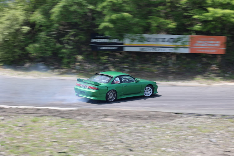 ノートの備北ハイランドサーキット・流し撮り・サーキット走行会に関するカスタム事例の投稿画像5枚目
