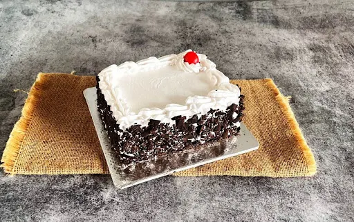 Black Forest Couple Cake [250 Gms]