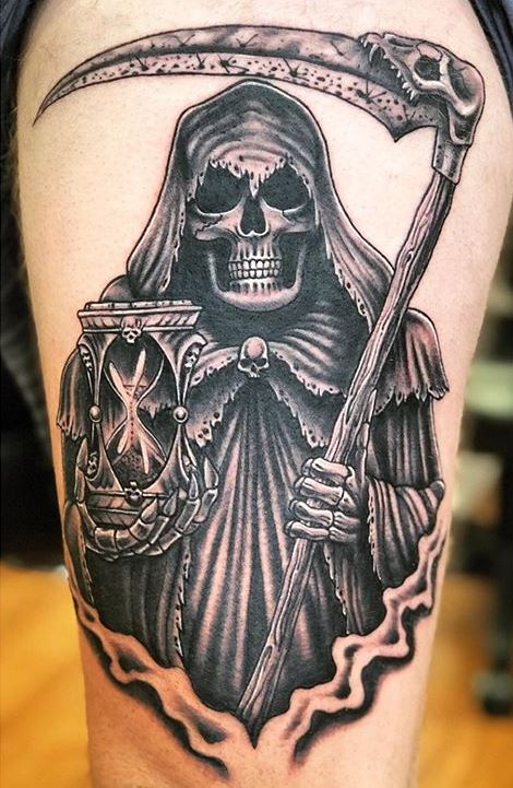 Full picture of the grim reaper with an hour glass