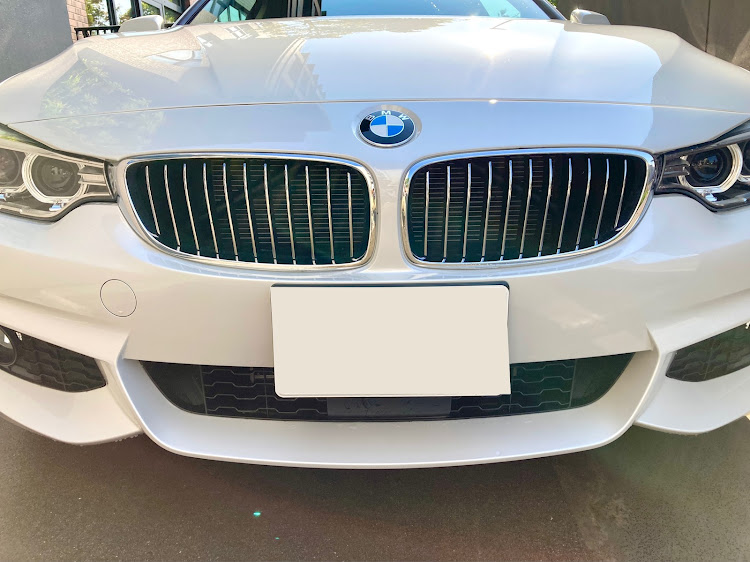 4シリーズ クーペの洗車・キドニーグリル・ラグジュアリー・Mスポ・bmwに関するカスタム事例の投稿画像2枚目