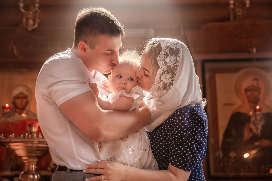 Fotografo di matrimoni Irina Razumova (iraz). Foto del 24 marzo 2022