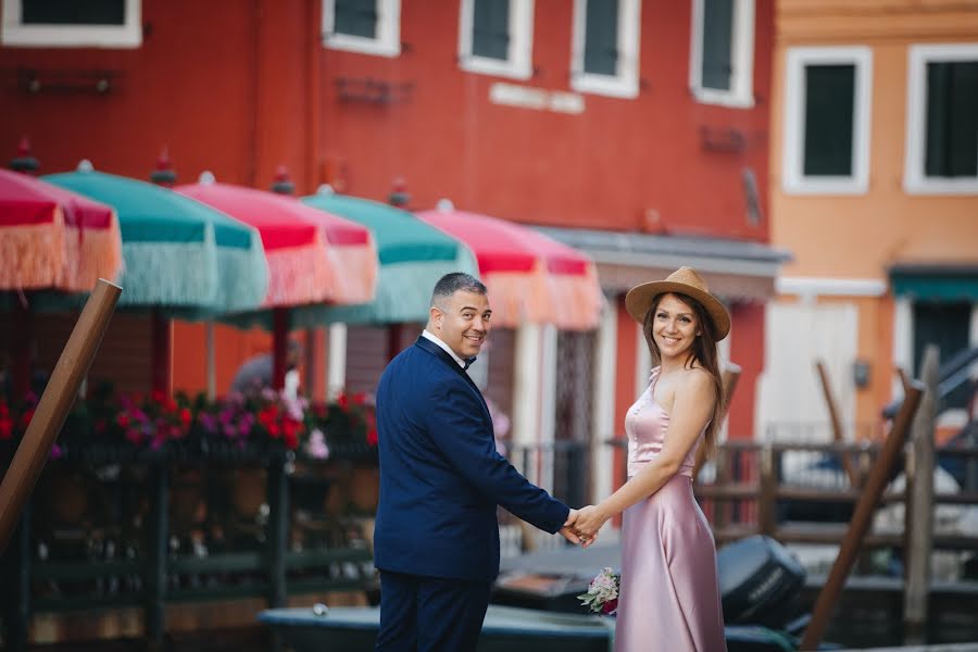 Wedding photographer Vitalik Gandrabur (ferrerov). Photo of 1 July 2021