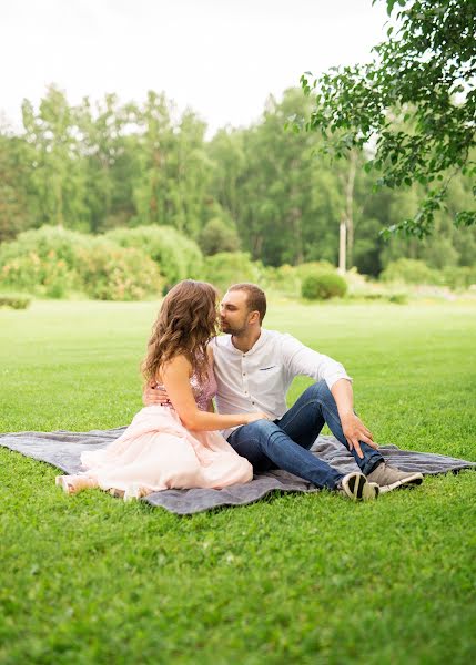 Fotógrafo de casamento Evgeniya Aseeva (janeausten). Foto de 7 de julho 2018