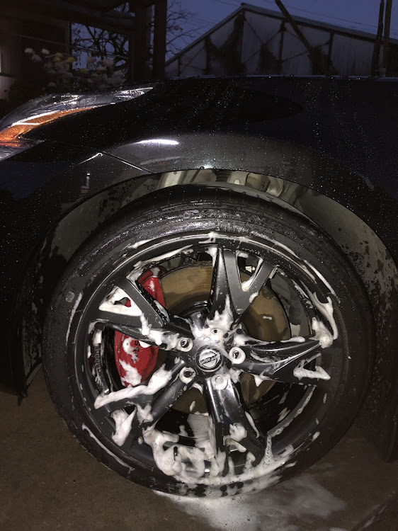 フェアレディZのフェアレディZ34・370z・マフラー交換に関するカスタム事例の投稿画像2枚目