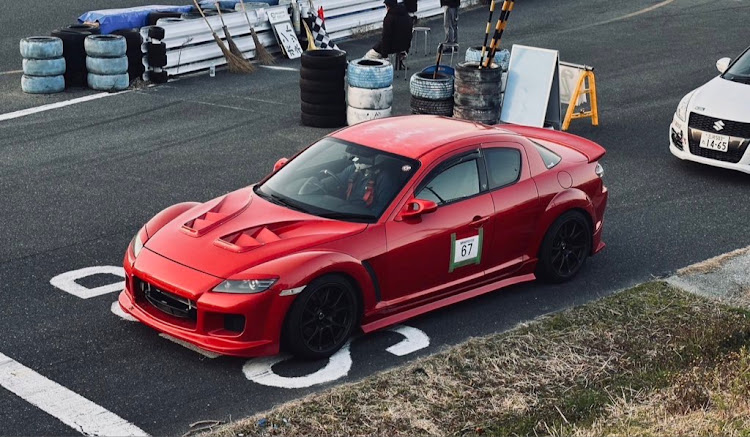 RX-8のRX-8・ロータリー・写真・マツダに関するカスタム事例の投稿画像1枚目