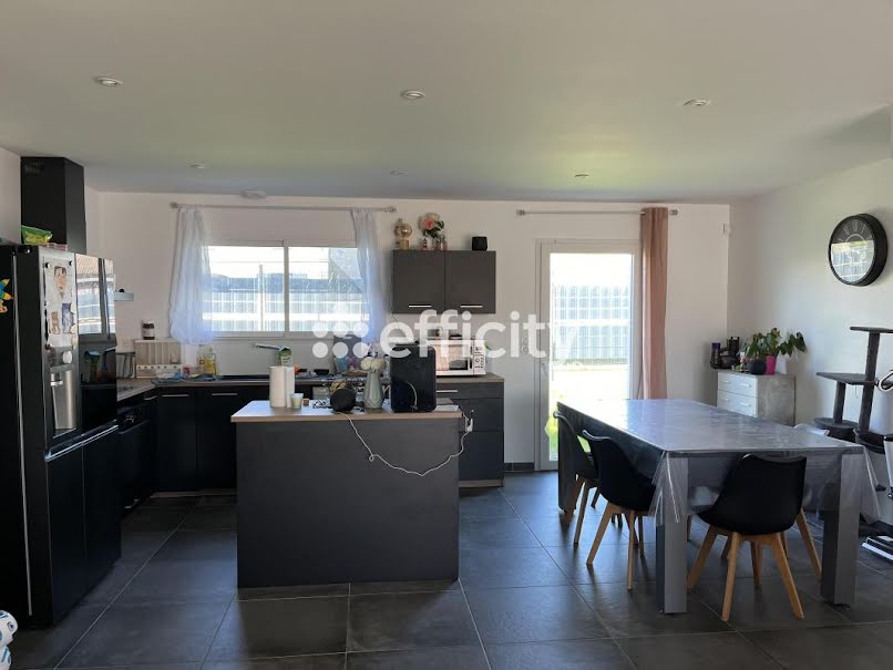 Vente maison 4 pièces 98.76 m² à Semussac (17120), 312 000 €