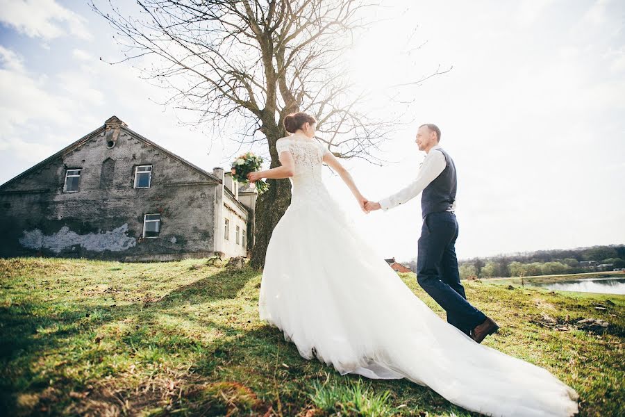 Fotógrafo de casamento Evgeniy Kachalovskiy (kachalouski). Foto de 6 de maio 2015