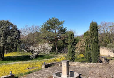 Propriété avec piscine et jardin 5