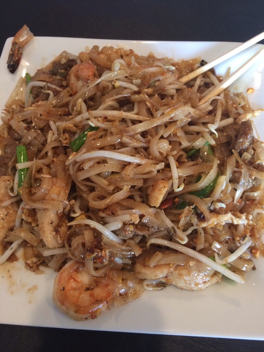 Combo meat pad Thai