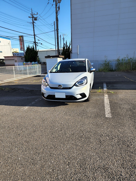 フィットの自宅の駐車場・武蔵野フーズ所沢工場に関するカスタム事例の投稿画像12枚目