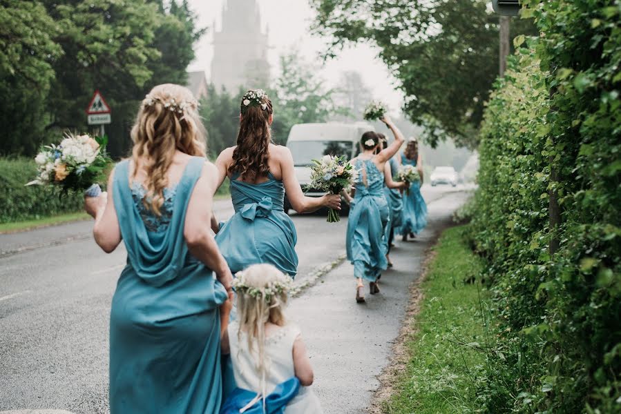 Fotógrafo de casamento Olivia Tisdall (oliviasusanna). Foto de 24 de setembro 2018