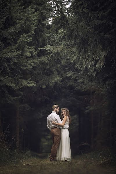 Wedding photographer Michal Vinecký (vinecky). Photo of 24 March 2019