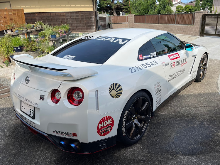 NISSAN GT-Rのブレーキダスト・手抜き洗車・ビックローター化・RDD400ビッグローターキット・片桐自動車修理工場に関するカスタム事例の投稿画像5枚目