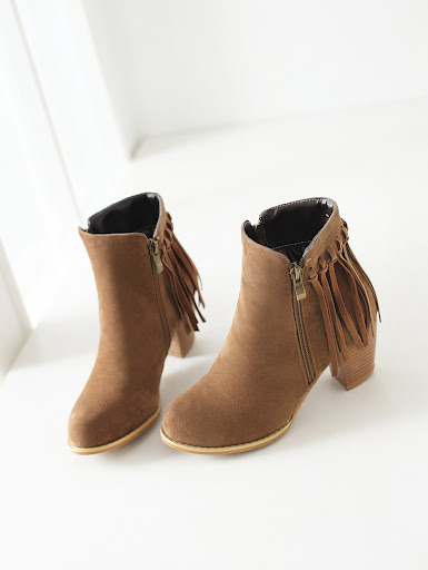 Title 2, European and American Autumn and Winter Short K...