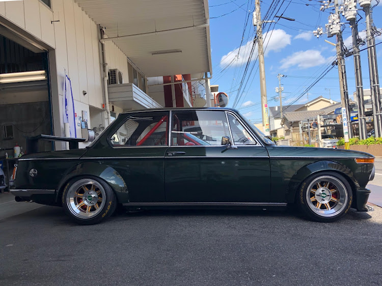 hiroさんが投稿したBMW2002・カスタムカー・オーラ・ウルトラボックス広島に関するカスタム事例の投稿画像6枚目