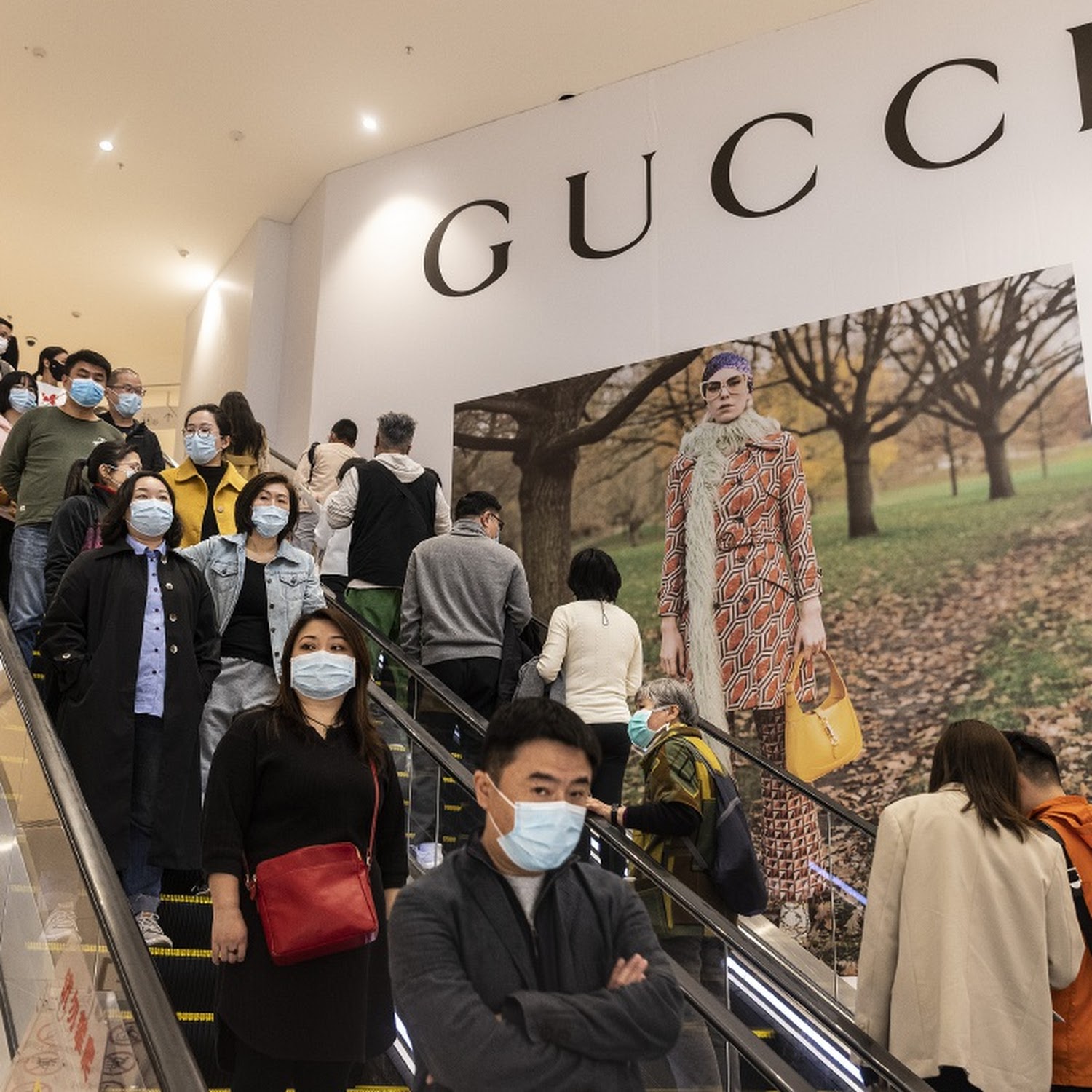 Facebook, Instagram Struggling To Stop Sales Of Counterfeit Louis Vuitton,  Gucci And Chanel - Retail Bum