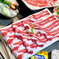 肉多多火鍋