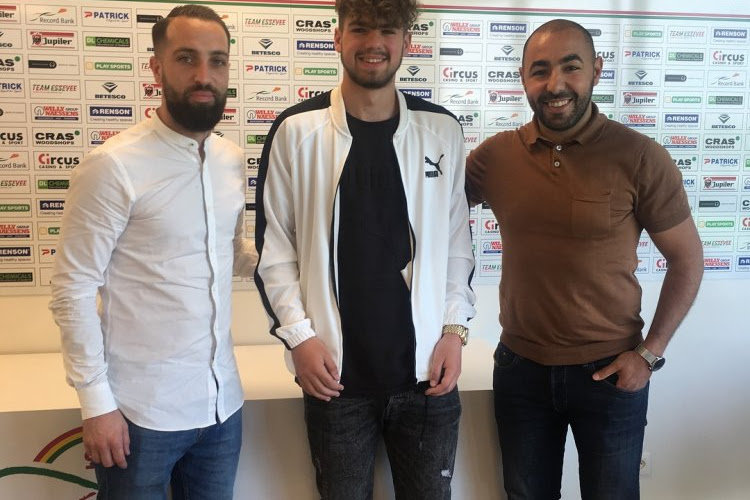 Officiel !  Zulte Waregem enlève un jeune talent du Standard et devance trois équipes