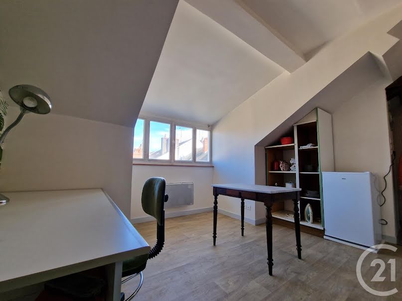 Location meublée appartement 1 pièce 23.3 m² à Nevers (58000), 314 €