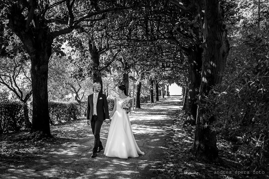 Fotografo di matrimoni Andrea Spera (spera). Foto del 17 ottobre 2016