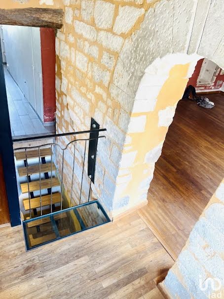 Vente appartement 5 pièces 103 m² à Saint-Paul-Trois-Châteaux (26130), 160 000 €