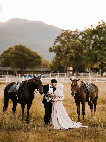 Fotografo di matrimoni Nattawat Sirisinjaroen (littleheartcnx). Foto del 13 aprile