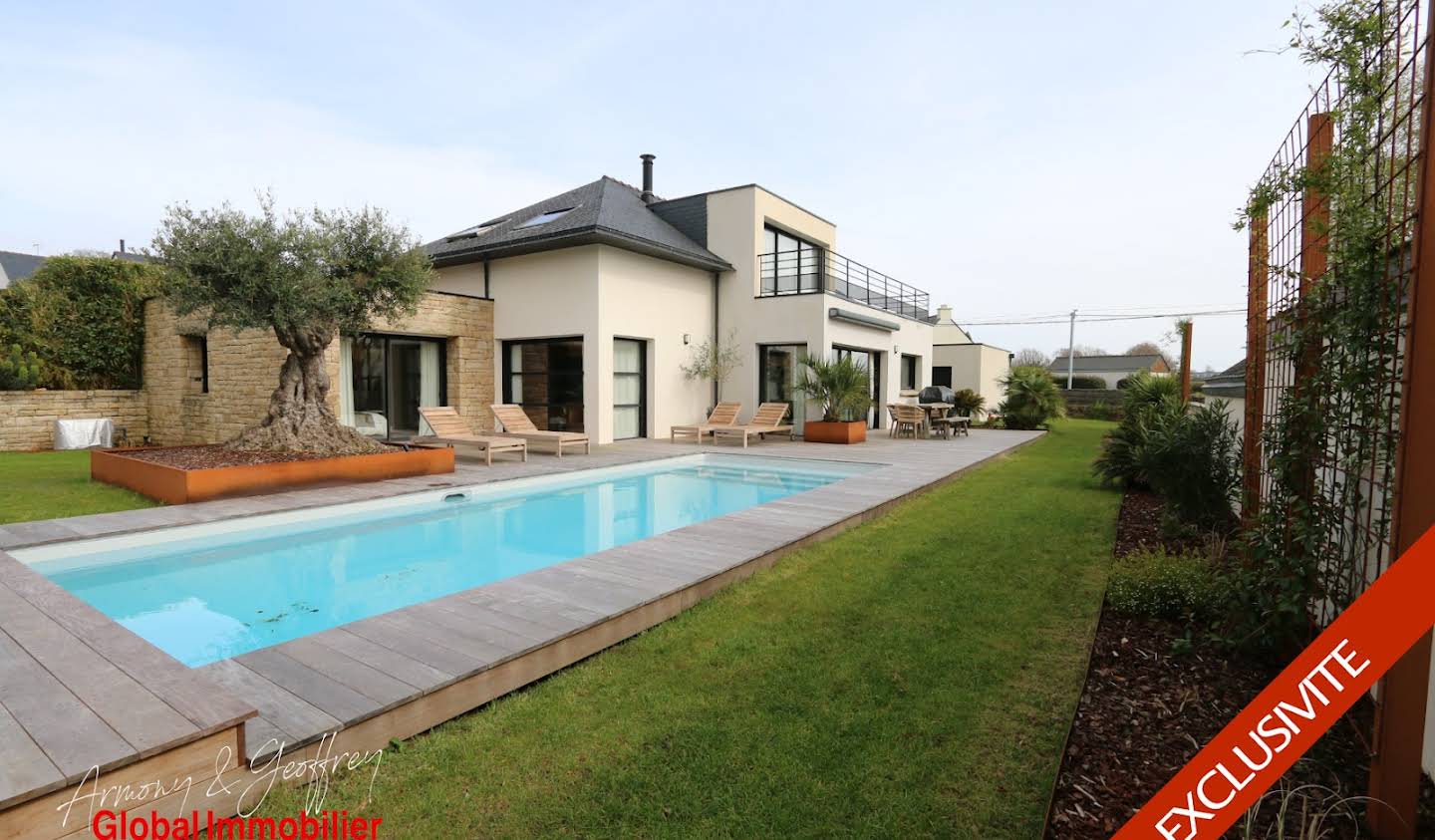 Maison avec piscine en bord de mer Baden