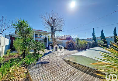 House with pool and terrace 9