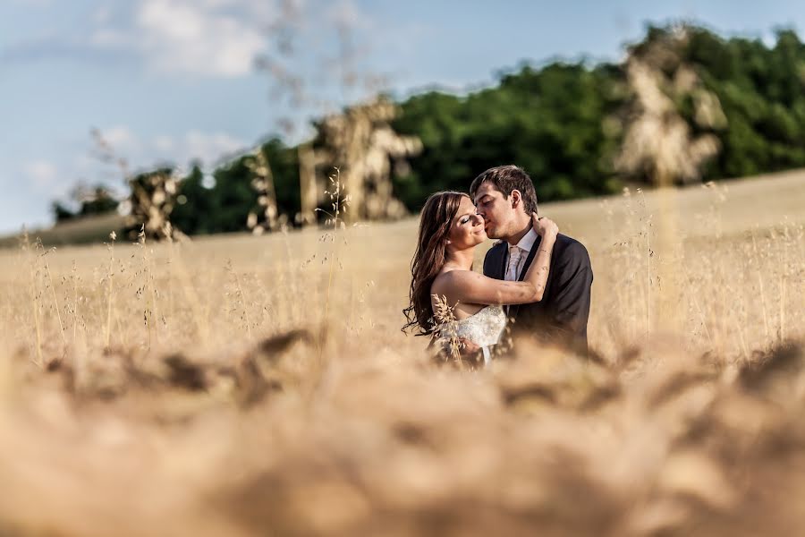 Wedding photographer Zsolt Gyöngyösi (gyongyosizsolt). Photo of 16 May 2017