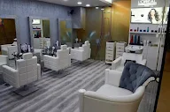 Entrust Unisex Salon photo 1