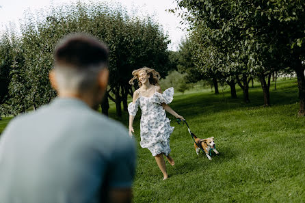 Fotógrafo de casamento Alisa Leshkova (photorose). Foto de 25 de outubro 2023