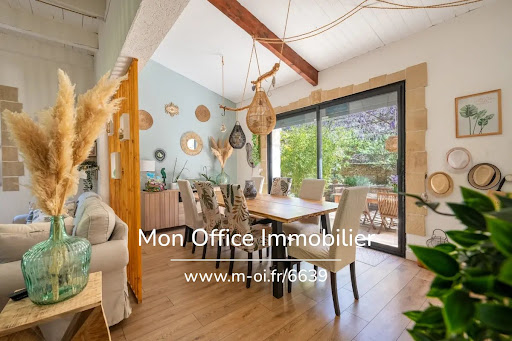 Maison avec piscine et terrasse 3