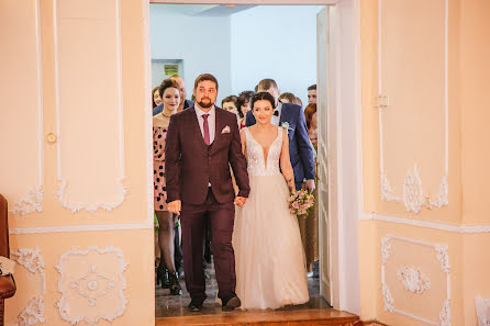 Fotógrafo de casamento Yana Tkach (yasyatkach). Foto de 23 de dezembro 2020