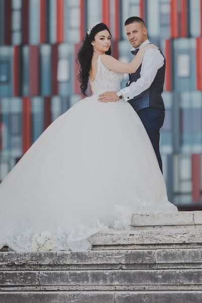 Fotógrafo de bodas Rigli Lutaj (riglilutaj). Foto del 15 de octubre 2021