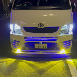 ハイエースバン TRH200V