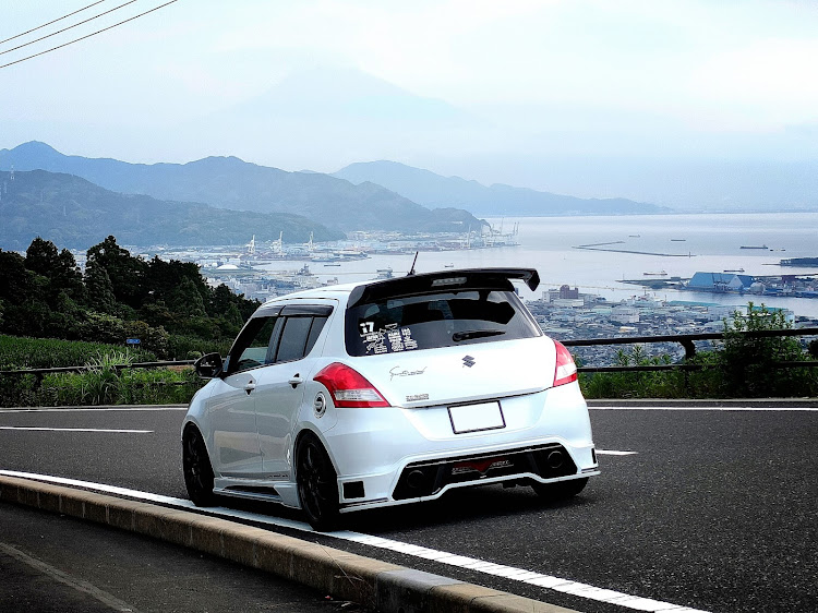 スイフトスポーツの7th heavenの堕天使・JPF morning project・日本平朝の会・主様と愉快な仲間たち・気筒がデカいに関するカスタム事例の投稿画像2枚目