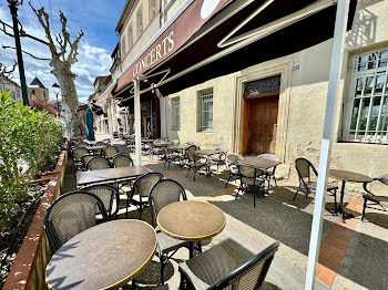 locaux professionnels à La Tour-d'Aigues (84)