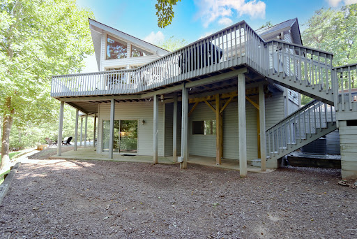 House with pool 3