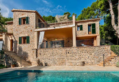 Villa with pool and terrace 2