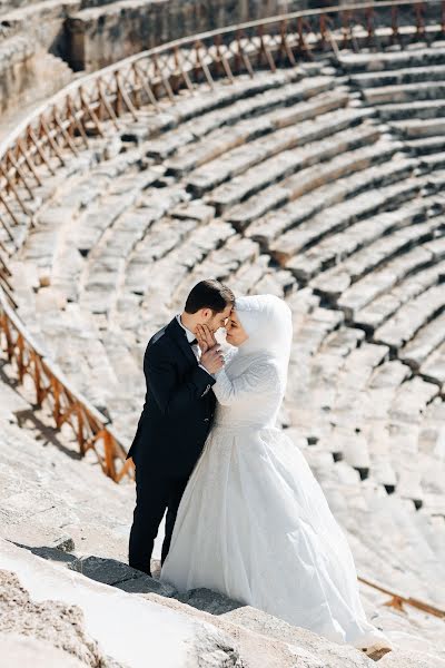 Fotógrafo de casamento Denis Konstantinov (380960170930). Foto de 4 de dezembro 2020