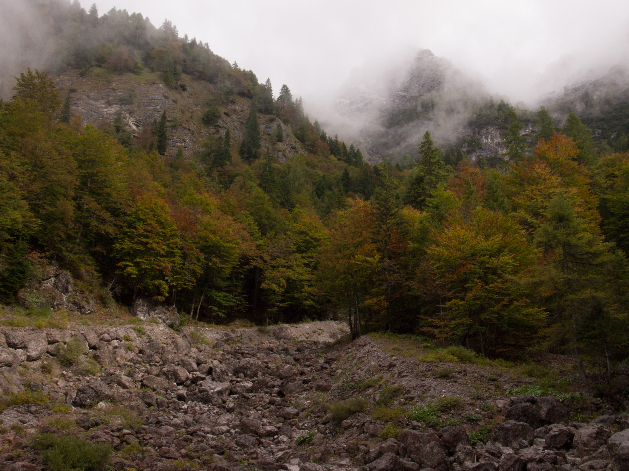 Autunno tra le nuvole di Elisabetta Caselli