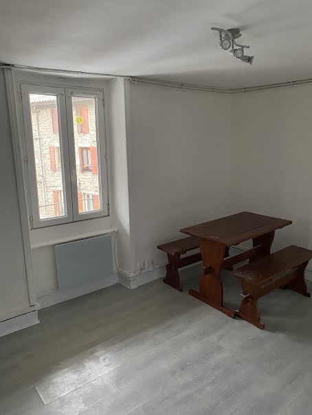 Location  appartement 2 pièces 31.9 m² à Annonay (07100), 360 €