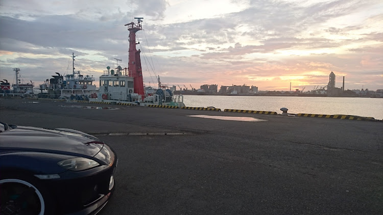 RX-8のドライブ・宇部の港・夕方の埠頭に関するカスタム事例の投稿画像3枚目