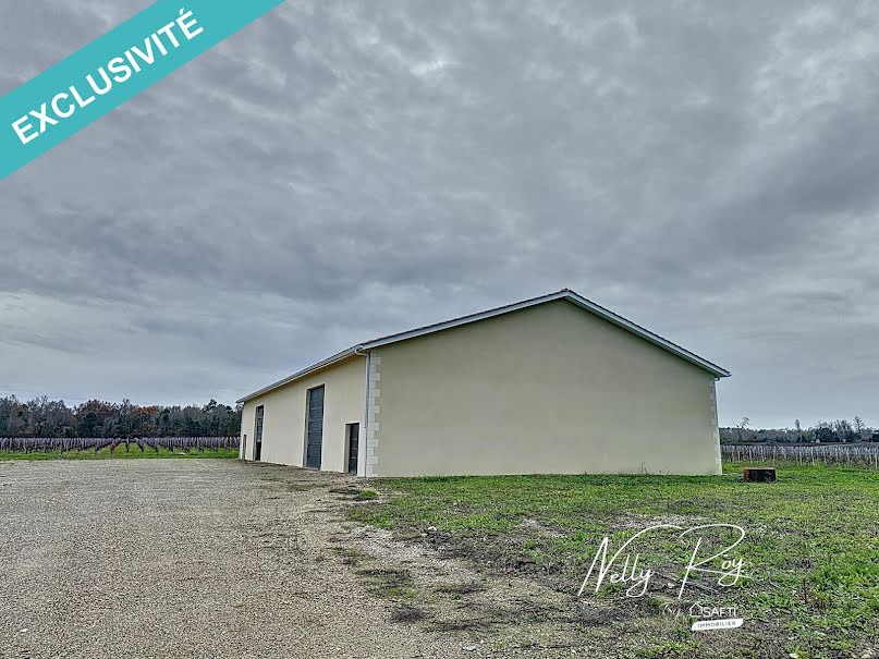 Vente locaux professionnels 1 pièce 700 m² à Vertheuil (33180), 390 000 €